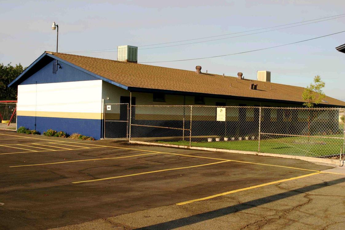 Dinuba Junior Academy Photo - The lower grade building houses the Pre Kindergarten and Kindergarten combined classroom as well as the grades 1-4 combined classroom.