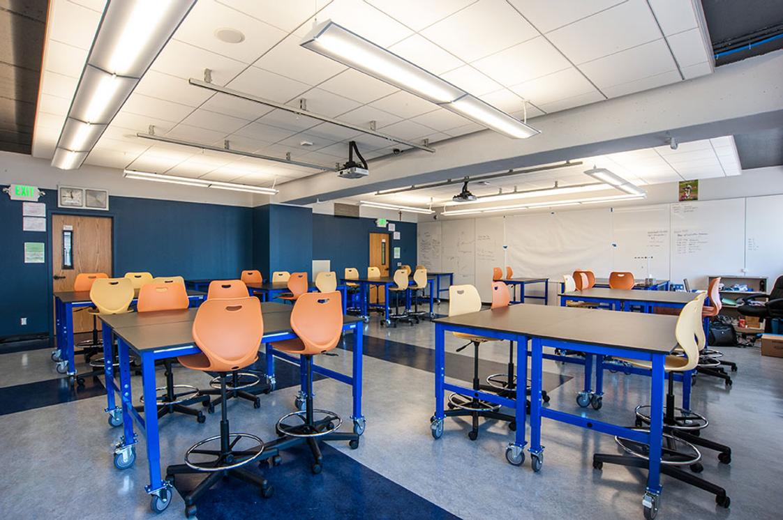 Sacred Heart Cathedral Preparatory Photo - State-of-the-art physics classrooms.