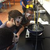 Eagle Creek Academy Photo #4 - Children discover scientific theories before reading about them.
