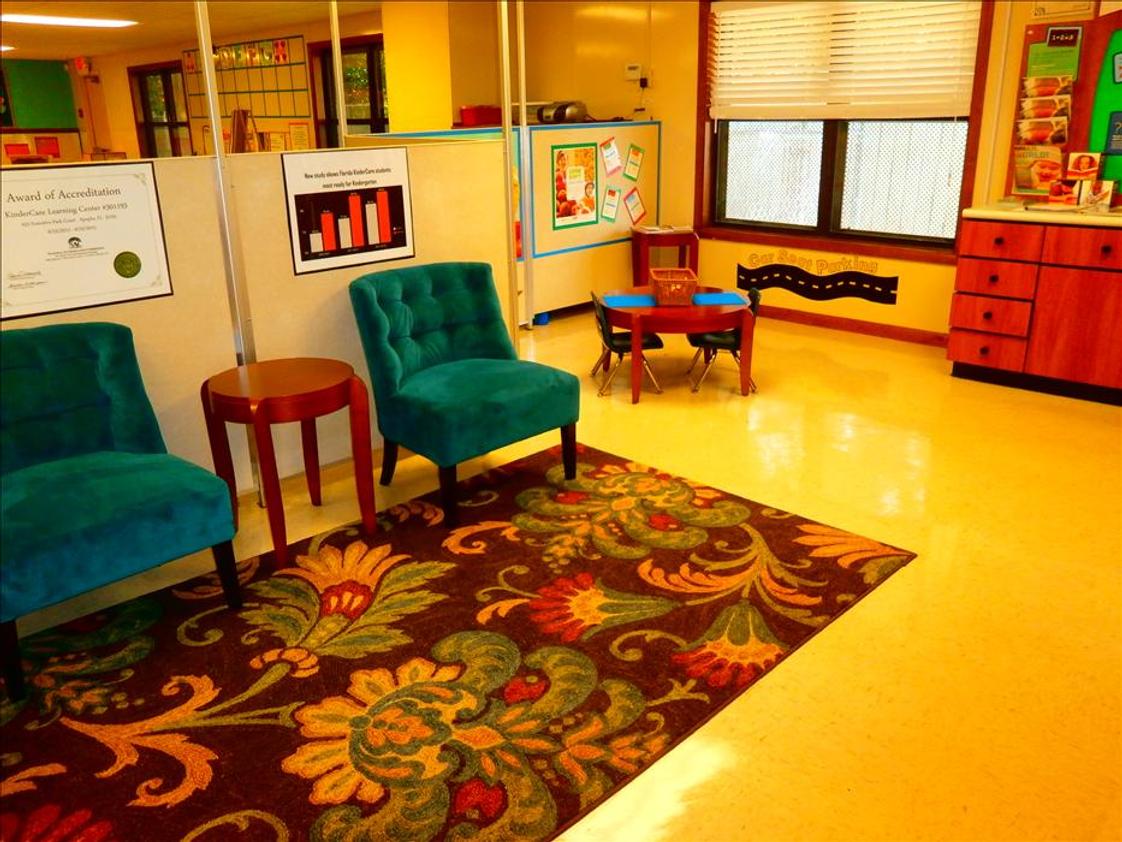 KinderCare at Hunt Club Photo #1 - Our lobby and parent center are designed to give you the time you need during drop off and pick up.