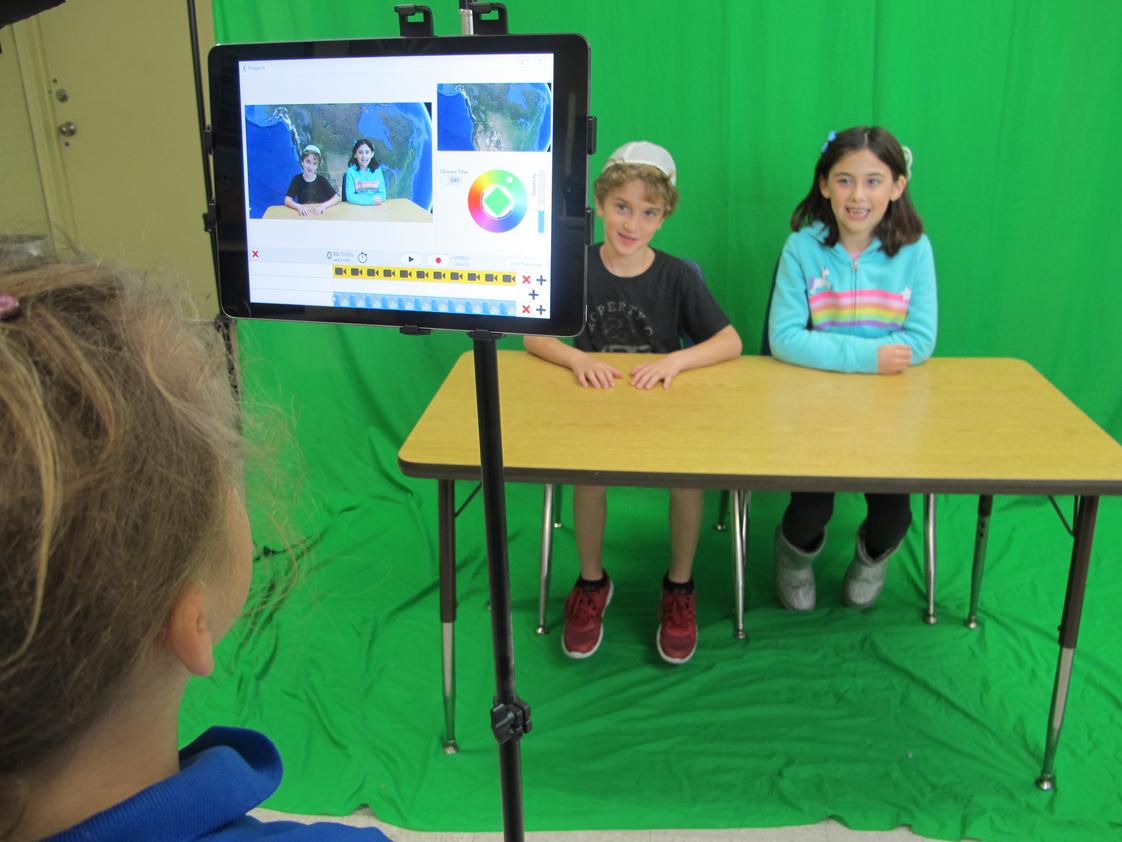 Valley Beth Shalom Day School Photo - Innovation STEAM Lab