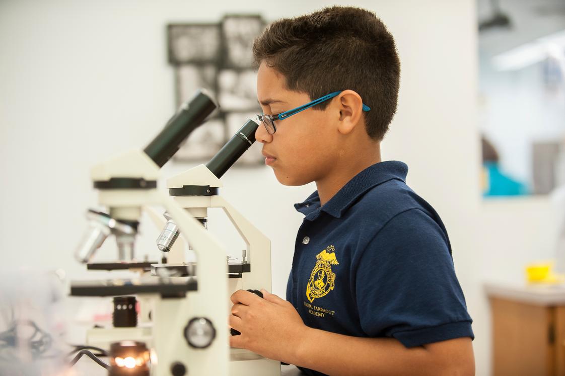 Admiral Farragut Academy Photo - STEM (Science, Technology, Engineering, Mathematics) begins in Kindergarten and Engineering begins in 2nd grade.